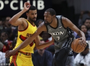  大比分获胜首场状态出色，老鹰观众沸腾！，杜兰特重返赛场热度持续攀升